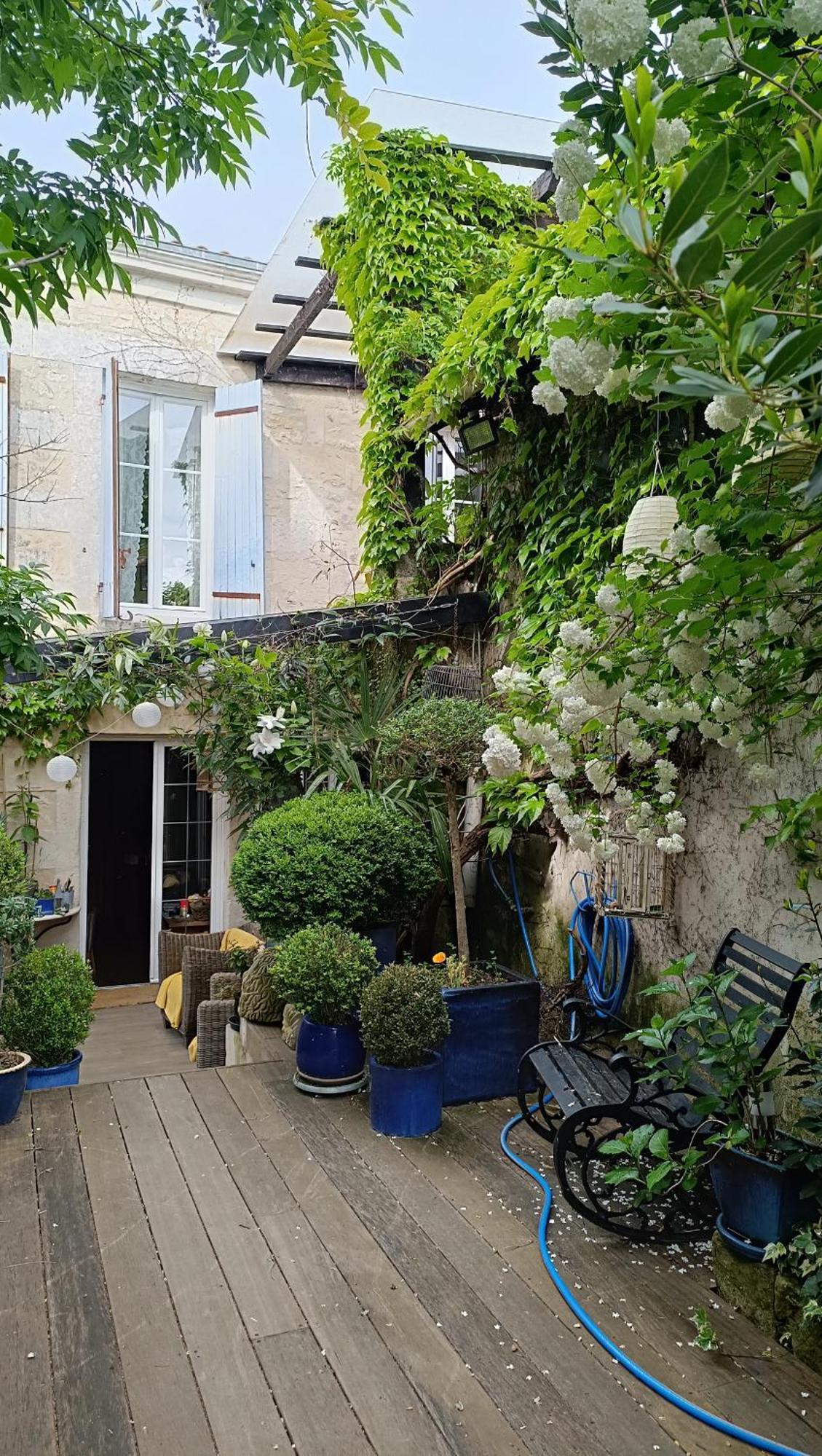 Buky Palace Pons Exterior foto